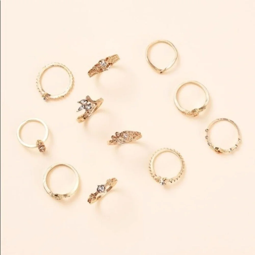 3/$30 💛 Bohemian Gold Ring Set 💛